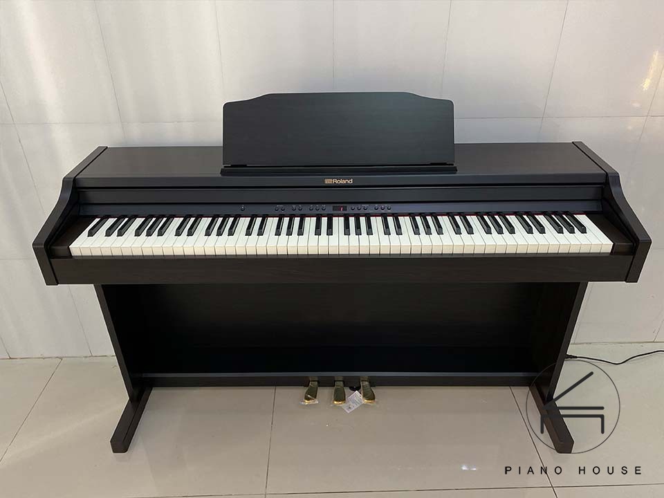 đàn piano điện roland rp302